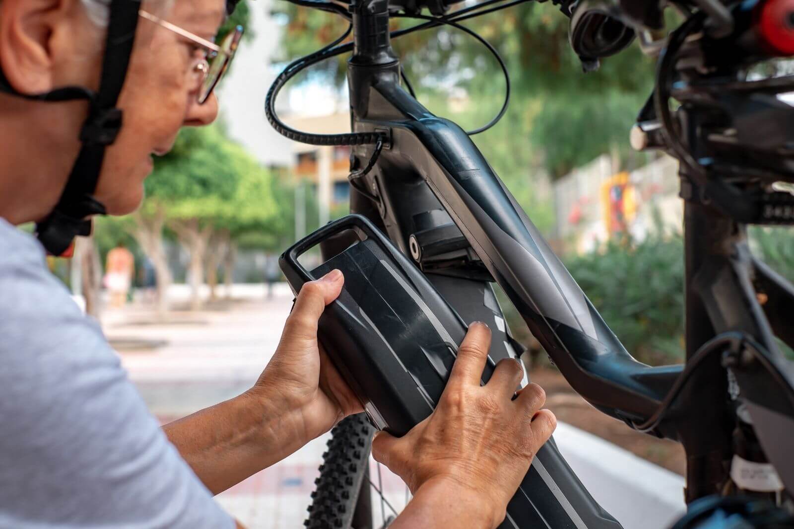 Risk Wise factsheet: mitigating the risk of lithium-ion battery usage in strata properties thumbnail